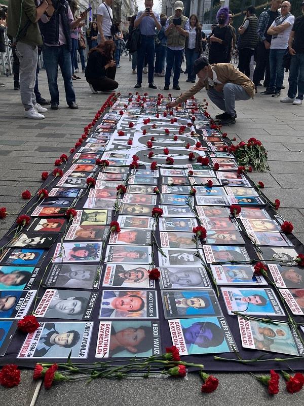 Galatasaray Meydanı’nda gözaltında kaybedilen yakınlarının akıbetini soran Cumartesi Anneleri'nin 1000. hafta eylemi gerçekleştirildi.