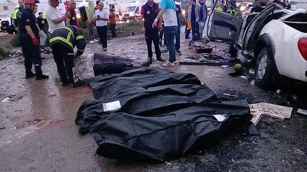 Mersin Valisi Ali Hamza Pehlivan, TAG Otoyolu'ndaki zincirleme trafik kazasında ilk belirlemelere göre 10 kişinin öldüğünü, 39 kişi yaralandığını bildirdi.