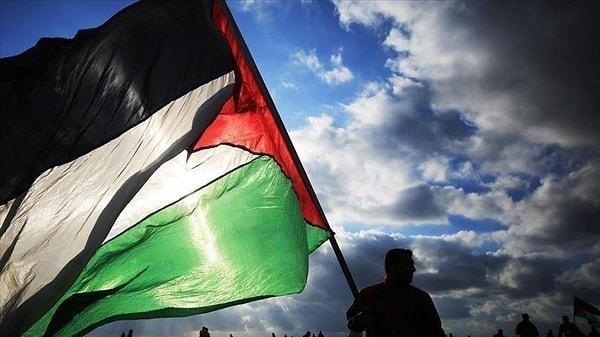 Sanchez, Filistin Devleti'nin tanınmasının "uygulanabilir" olması gerektiğinin altını çizerek, "Gazze ve Batı Şeria aynı Filistin yönetimi altında, aralarında bir koridor ile birleşmeli ve Doğu Kudüs başkenti olmalıdır. Filistin ulusal yönetimi altında birleşmelidir" ifadelerini kullandı.