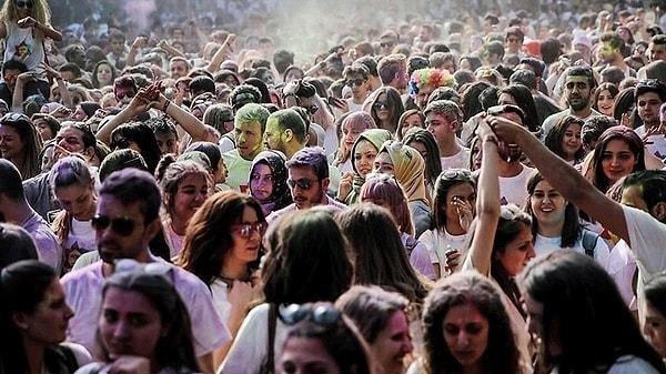 Küresel çapta nüfus artışında yaşanan düşüş, Türkiye'de de hissediliyor: Genç nüfus azalıyor!