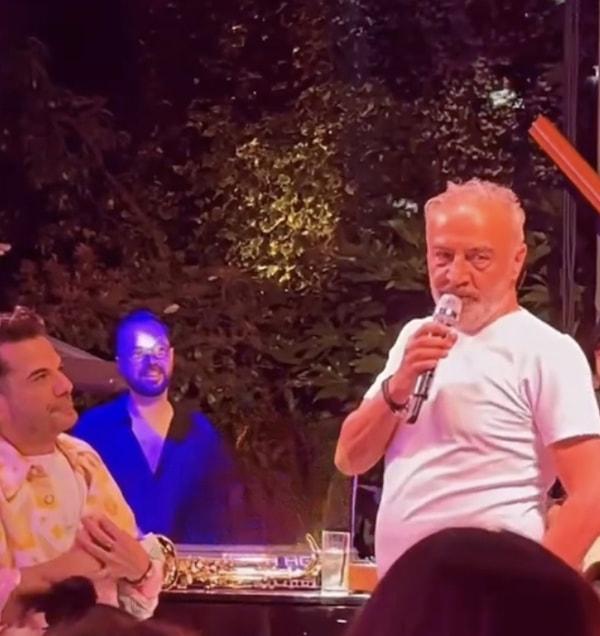 Son olarak bir gönderme de Kenan Doğulu'dan geldi! Partinin ilerleyen saatlerinde Kenan Doğulu elinde mikrofonuyla Yılmaz Erdoğan'a takıldı.