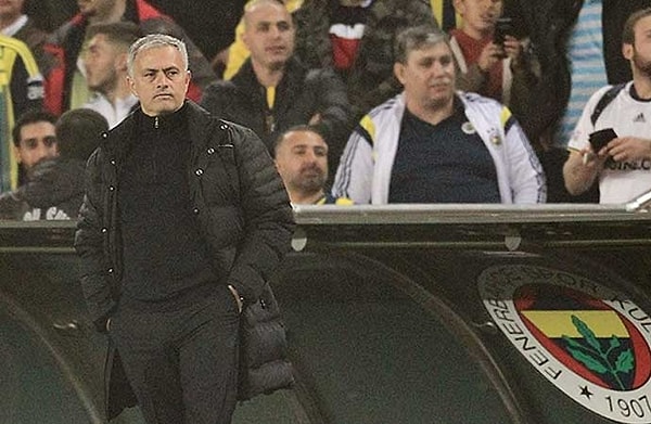 Taraflar arasındaki anlaşmanın sağlanması sonrasında Mourinho’ya ulaşan raporda, sadece futbol takımı ile ilgili değil, tesisler ve kulüple ilgili her bilginin yer aldığı bilgisine ulaşıldı.