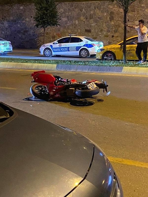 Edinilen bilgiye göre, Sümeyye Gençer (20) kontrolündeki motosiklet ile K.Y. kontrolündeki plakası henüz öğrenilemeyen motosiklet çarpıştı.