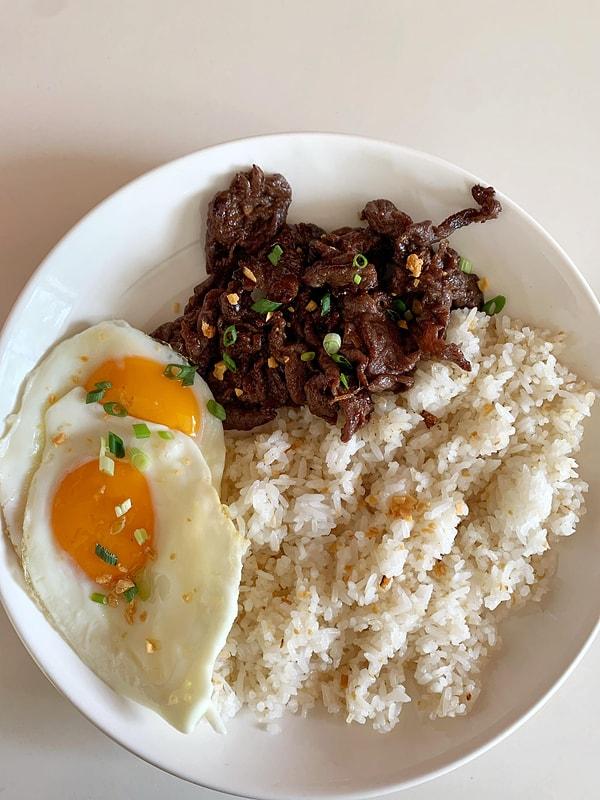 1. "Tapsilog, Filipinler mutfağının lezzetli ve doyurucu bir kahvaltısı."