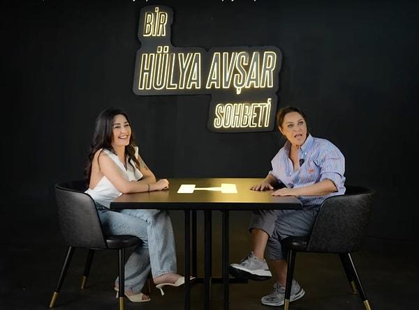 Özel hayatına dair yaptığı samimi açıklamalarla konuşulan Melek Mosso, Hülya Avşar'ın YouTube programına konuk oldu. Ünlü şarkıcı programda estetik iddialarına yanıt verdi.