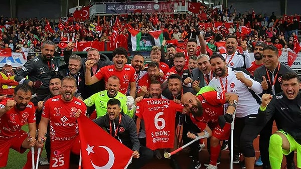 Ampute Milli Futbol Takımı, Fransa'nın Evian-Les-Bains kentinde düzenlenen EURO 2024 Ampute Futbol Şampiyonası'nda büyük bir başarıya daha imza attı.