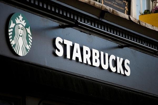 Türkiye'de 685 şubesi bulunan ABD'li kahve zinciri Starbucks'ın çalışanlarının yaşadıkları son dönemde dünyada dönem dönem gündeme geliyor.