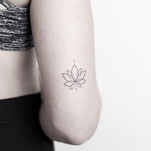 Minimal bir lotus çiçeği dövmesi!