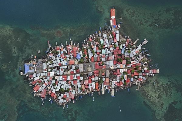 Panama'nın Karayip kıyılarında küçük bir ada olan Gardi Sugdub adasında yaşayan yaklaşık 300 aile, yükselen deniz seviyesi nedeniyle anakaraya taşınmaya hazırlanıyor.
