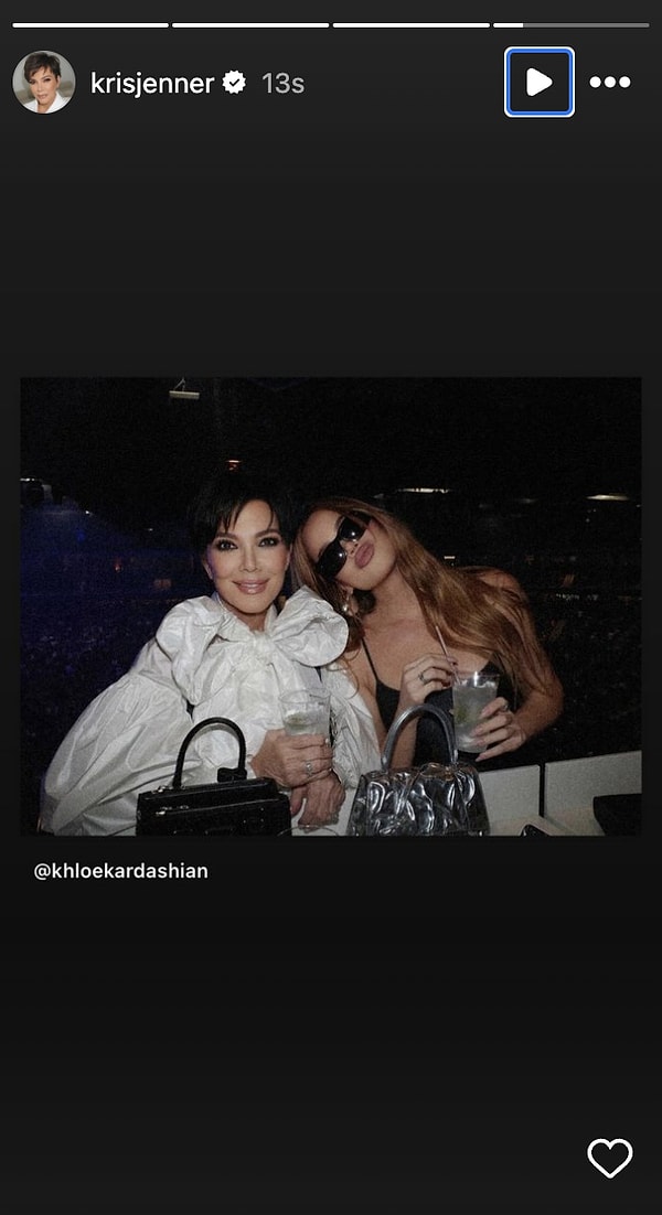 Kris Jenner kızıyla dışarı çıktı.