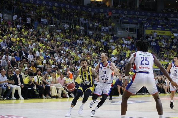 Normal süresi 64-64 biten müsabaka uzatmalara gidilirken Fenerbahçe Beko rakibine uzatmalar sonunda 80-72'lik skorla üstünlük kurdu ve seriyi 3-1'e getirerek şampiyon oldu.