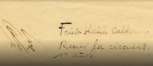 Sözleşmenin en alt sol kısmında ise bildirimin okunduğuna dair bir yazı ve Frida Kahlo'nun ıslak imzası bulunuyor.