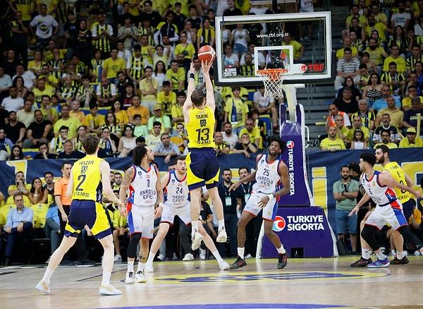 Fenerbahçe Beko, Basketbol Süper Ligi play-off serisinin dördüncü maçında Anadolu Efes'i uzatmalar sonucunda 80-72 mağlup ederek seriyi 3-1 kazandı ve 11. kez şampiyonluğa ulaştı.