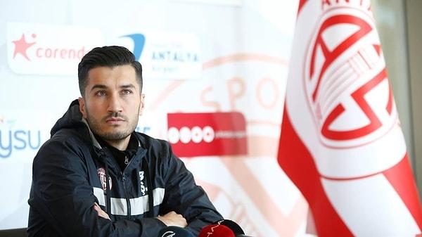 35 yaşındaki eski milli futbolcu, 2021'den 2023 yılının sonuna kadar Süper Lig ekibi Antalyaspor'u çalıştırmıştı.