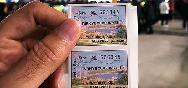 Yurt dışı çıkış harcında son zam Mart 2022'de gerçekleştirilmiş ve harç 50 TL'den 150 TL'ye yükseltilmişti.