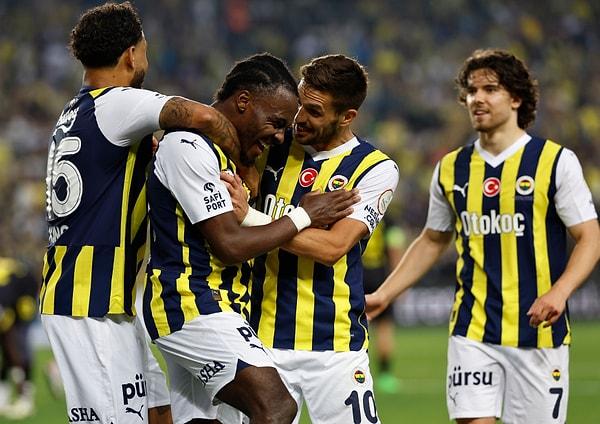 2024-25 sezonuna 22 Haziran tarihinde İstanbul'da başlayacak olan Jose Mourinho yönetimindeki Fenerbahçe'nin Avusturya'ya gideceği açıklandı.