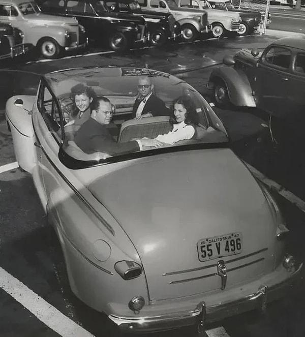 5. Ford'un cam tavanlı aracı. (1947)