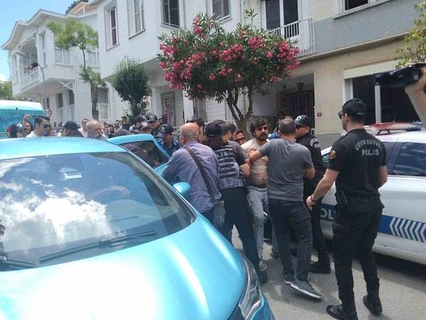 Müdahalede 10 kişi gözaltına alınırken minibüsler protestonun ardından adada seferlere başladı.