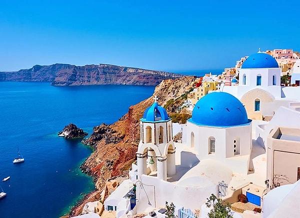 28 ülke/bölgeden oluşan listenin ilk sırasında Yunanistan var. İngilizlerin yüzde 94'ü Yunanistan tatilini şahane bir seçenek olarak görüyor.