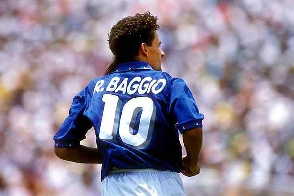 Dünya, İtalyan yıldız Roberto Baggio'yu hep 1994 Dünya Kupası finalinde kaçırdığı penaltıyla hatırlıyor. İtalya formasıyla 56 maçta 27 gol kaydeden Baggio da Türkiye'ye karşı golü olmayan futbol efsanelerinden biri.
