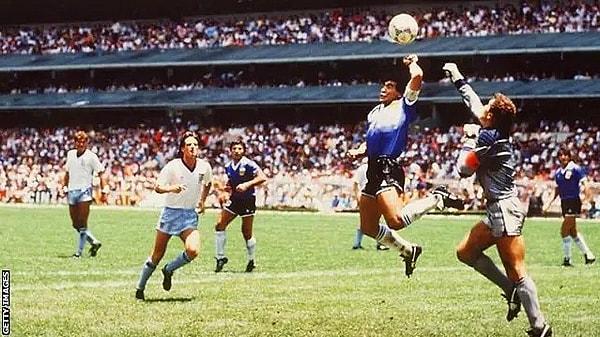 1986 Dünya Kupası Arjantinli futbolcu Diego Armando Maradaona’nın yıldızlaştığı kupa oldu.