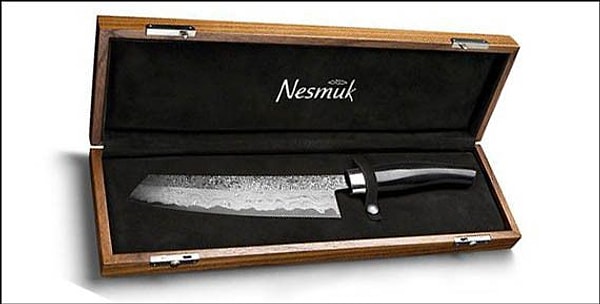 1. Nesmuk Diamond Studded Knife (Elmas Saplı Bıçak)