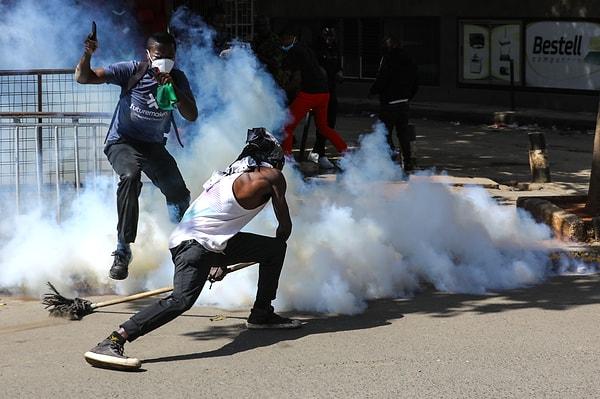Kenya'da vergi artışını içeren yasa tasarısına yönelik devam eden protestolarda şiddet olayları yaşanıyor.