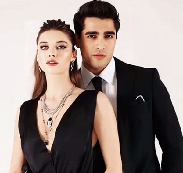 Afra Saraçoğlu ve Mert Ramazan Demir