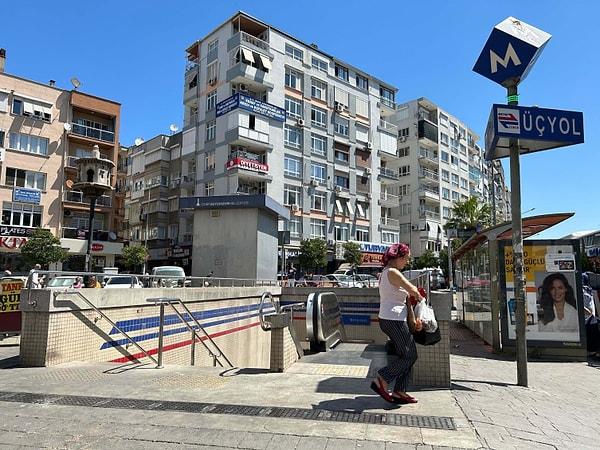 İzmir'in Konak ilçesi Üçyol Metro İstasyonu'ndan çıkışı sağlayan yürüyen merdivenin aniden ters yönde çalışmaya başlaması kazaya neden oldu.