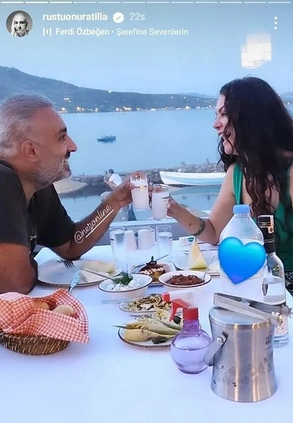 Tüm açıklamalarının ardından hızını alamayan ünlü şarkıcı TikTok ve Instagram hesabından yeni paylaşımlarda bulunarak "Boşanmış bir adamla tanıştım… Bunun aksini kanıtlayamazsınız” dedi.