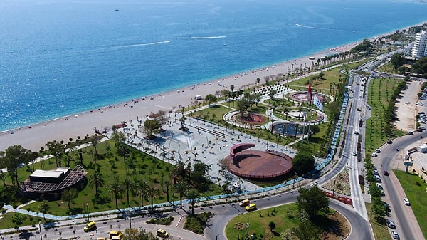 6. Konyaaltı Sahili - Antalya