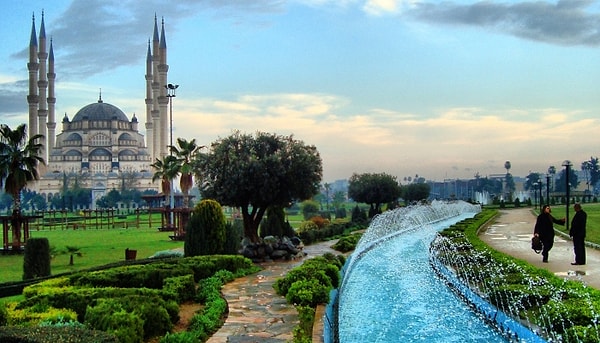 12. Sakıp Sabancı Parkı – Adana