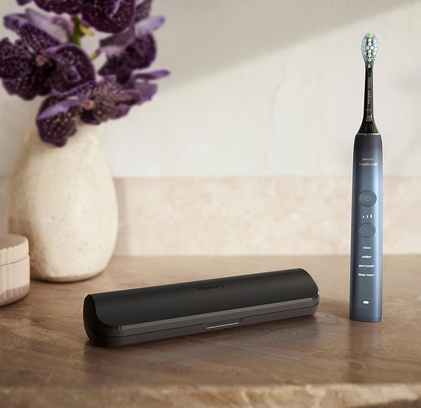 Sonicare uygulaması DiamondClean 9000, koçluk ve ilerleme raporları ile diş sağlığınızı korumanıza yardımcı olur. Bu uygulama, diş hekimlerinizin ziyaretleri arasında sağlıklı diş fırçalama alışkanlıklarınızı geliştirmenize ve sürdürmenize yardımcı olacak rehberliği sunar.