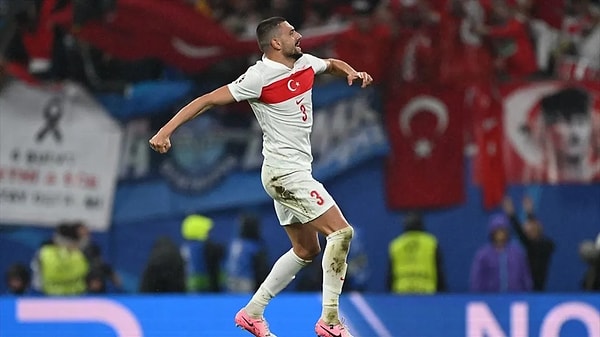 UEFA, Merih Demiral'a bozkurt işareti sebebiyle iki maç men cezası verdi.