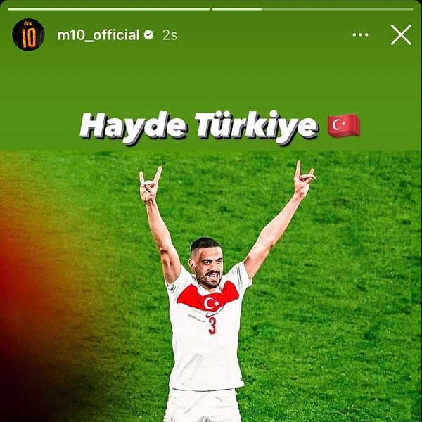 Özil, Merih Demiral'ın Avusturya maçındaki gol sevinci olan bozkurt işaretini paylaşarak "Hayde Türkiye" dedi.