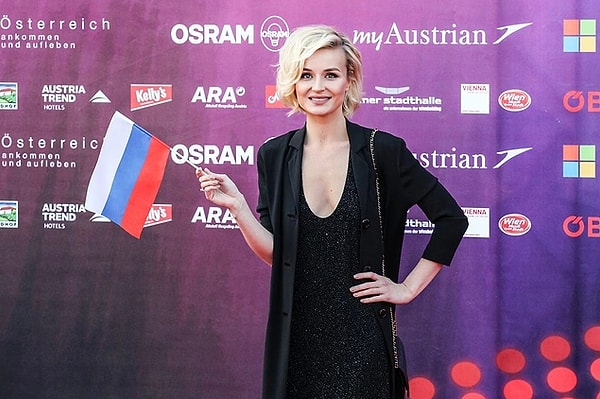 Eurovision 2015'in 2'ncisi olan Rus şarkıcı Polina Gagarina birçoğumuzun aklında yuhalanmalarıyla kalmıştı. Eurovision'daki birçok Rus şarkıcı gibi o da Rusya'nın özellikle 2014 yılında patlak veren politikalarından nasibini almış, birçokları ise Gagarina'nın haksız yere yuhalandığını söylemişti. Müzik dünyasına bomba gibi düşen gelişme ise bir hayli çok konuşulacak cinsten: İsveçli dijital müzik platformu Spotify, Gagarina'nın tüm şarkılarını platformdan kaldırdı!