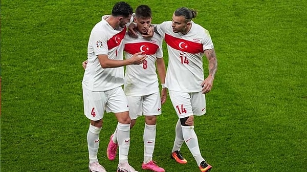 F grubundaki ilk maçta Gürcistan karşısında alınan 3-1'lik galibiyette A Milli Takım'ın ikinci golünü kaydeden Güler, Avrupa Şampiyonası tarihinde çıktığı ilk maçta gol atan en genç oyuncu olmuştu.