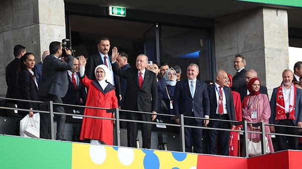 Cumhurbaşkanı Erdoğan, son zamanlarda yaşanan olaylarla ilgili şu yorumda bulundu: