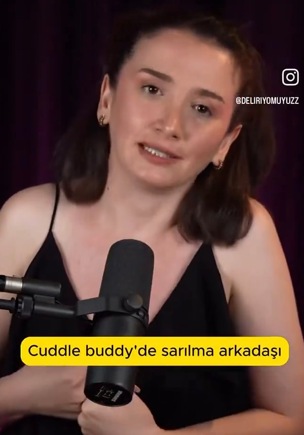 Cuddle buddy ne dediğinizi duyar gibiyiz. Videodaki kişinin açıklamasına göre duygusal boşluktayken yalnızca biriyle sarılıp uyumak istediğinizde aramanız gereken kişi.