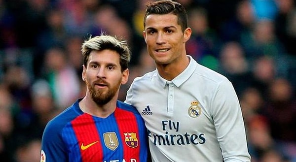 Özellikle La Liga'da yıllarca muazzam bir çekişmeye imza atan ikiliden Messi Barça'yı, Ronaldo ise Real'i sırtlamıştı. Milli takım kariyerinde ikinci kez 'dalya' diyen Ronaldo bugüne kadar ülkesinin A Milli formasını 212 kez terletmiş ve 130 gol kaydetmişti.