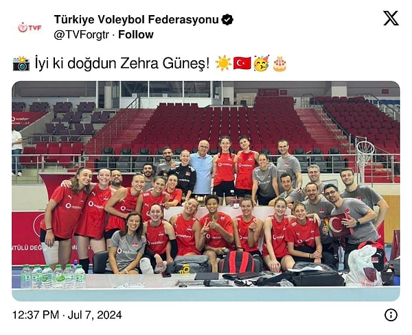 Hatırlarsanız dün Filenin Sultanları, Zehra Güneş'in doğum gününü kutlamıştı. Türkiye Voleybol Fedarasyonu'nun sosyal medya hesabından yaptığı toplu fotoğraf paylaşımında Hande Baladın ve Simge Aköz'ün yer almaması gündem olmuştu.