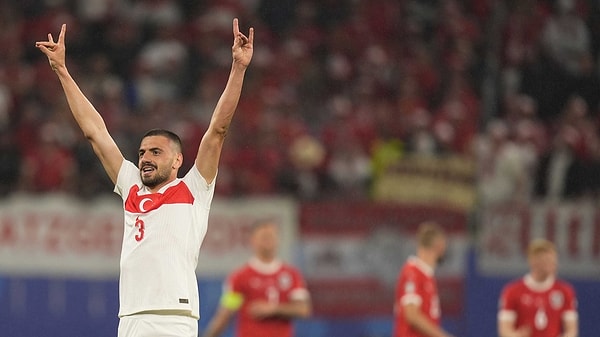 Avusturya maçında attığı 2 golle Türkiye’ye çeyrek final kapısını açan A Milli Futbol Takımı futbolcusu Merih Demiral karşılaşmada yaptığı ''bozkurt'' işareti sonrası 4 farklı suçlama ile UEFA Disiplin Komitesi’ne sevk edilmişti. UEFA Disiplin Kurulu, Demiral’a 2 karşılaşmadan men edilmesine hükmetmişti.