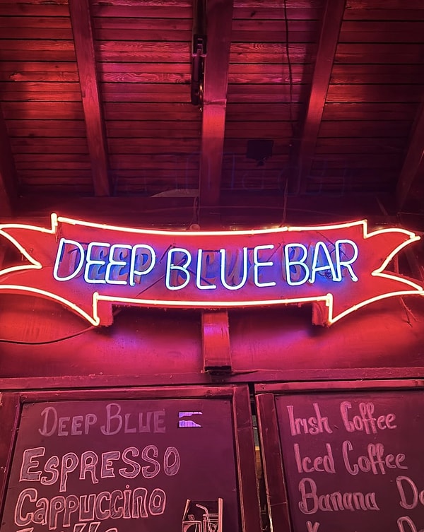 4. Deep Blue Bar