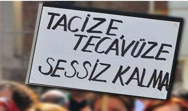 Eşiyle boşanma aşamasında olan İlhan Karaca, evini temizlemesi için F.G. ile anlaştı. Karaca, eve gelen F.G.’ye iddiaya göre cinsel tacizde bulundu.