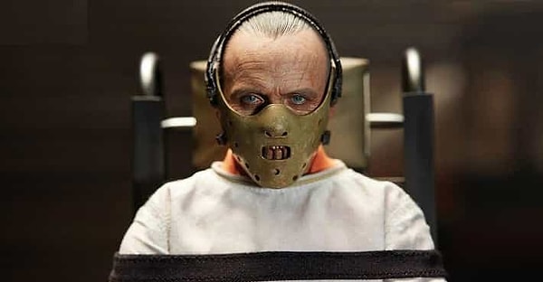 Sen sinirlendiğinde Hannibal Lecter'a benziyorsun!