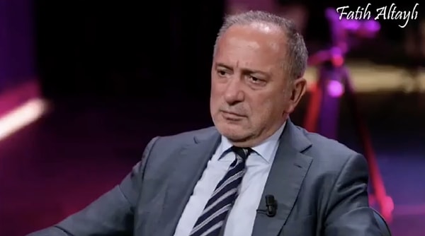 Aydın'ın ismini duyar duymaz 'Iyy' tepkisi veren Altaylı, "Benim vaktim kıymetli. Adını andığın (Buket Aydın) kişiden bahsedecek halim yok. Bunları niye televizyona çıkarırlar? Güzellik salonu sahibi mi?" dedi.