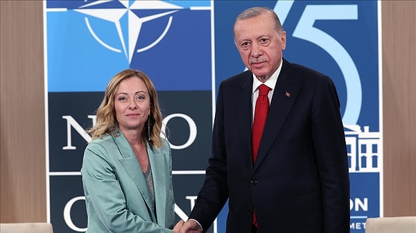 Cumhurbaşkanı Recep Tayyip Erdoğan, NATO Devlet ve Hükümet Başkanları Zirvesi'ne katılmak üzere geldiği ABD'nin başkenti Washington'da İtalya Başbakanı Giorgia Meloni ile de bir görüşme gerçekleştirdi.