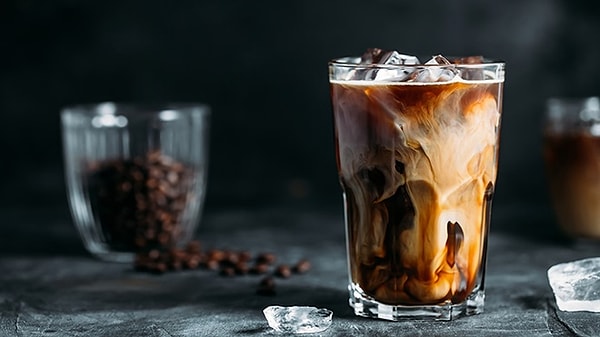 En Basiti: Soğuk Demleme Kahve (Cold Brew)