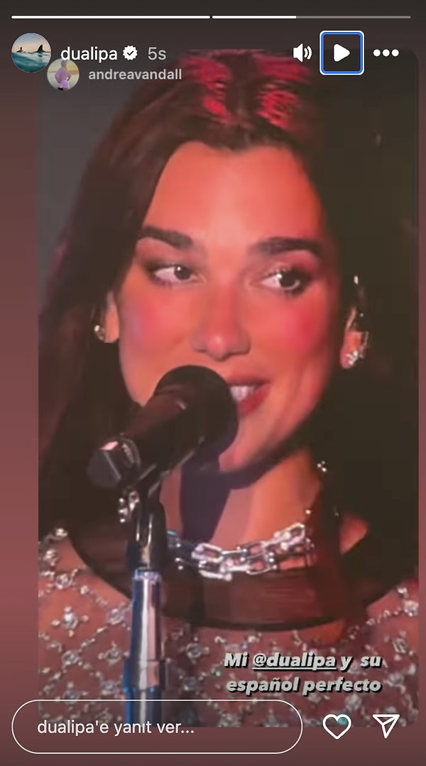 Dua Lipa ana dili gibi İspanyolca konuştu.