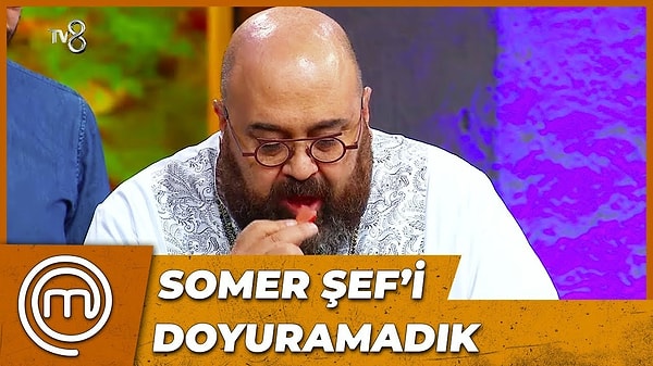 Somer Şef'in ağız dolusu tadım yapmasından tutuna Danilo Şef'in çatalın ucuyla yemek yemesine kadar artık her duruma aşina olduğumuz programda TikToker Emre Korumak, şeflerin tadım yaptığı anları taklit etti.